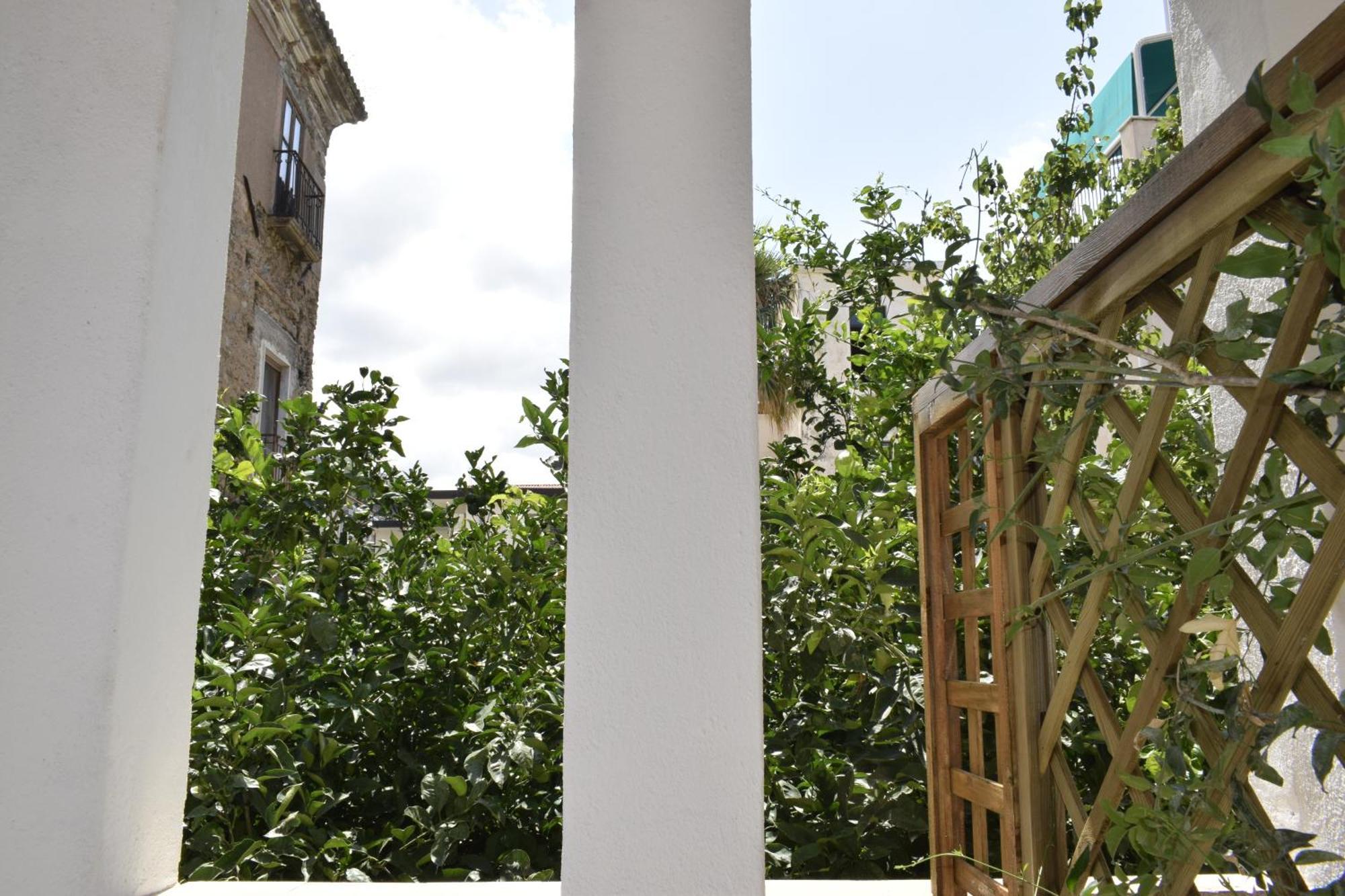 Hotel Il Borgo Civ.15 Paola Esterno foto
